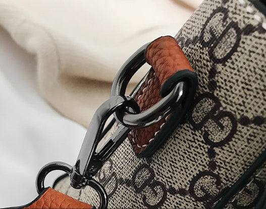 Women's Diamond Print Shoulder Bag