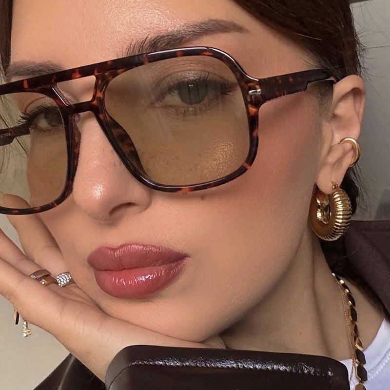 Women's Fashionable UV Protection Sunglasses